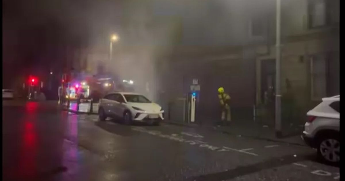 Deliberate fire rips through shop in Glasgow as investigation underway
