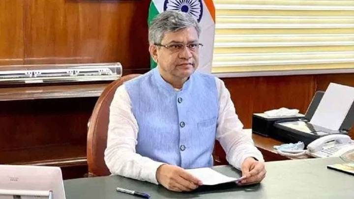 Good News For 1.2-Crore Central Staff: Cabinet clears terms for 8th Pay Commission