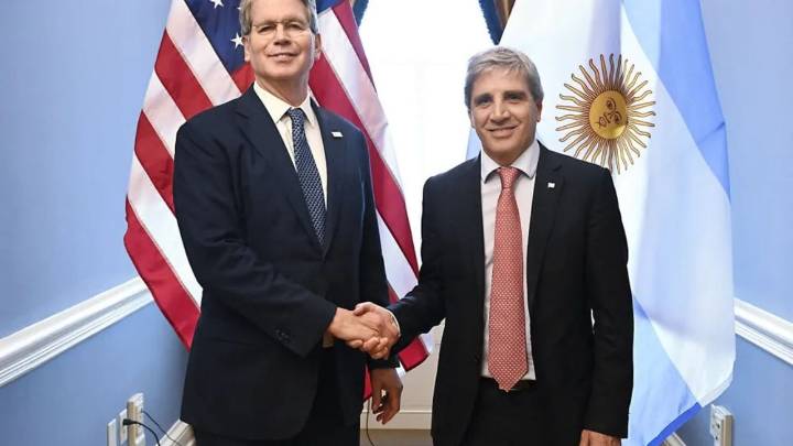 EE.UU. volvió a comprar pesos y Scott Bessent afirmó que el salvataje total sería de US$40.000