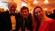 Donald Trump felicitó a Javier Milei por "el gran trabajo" en las elecciones de este domingo