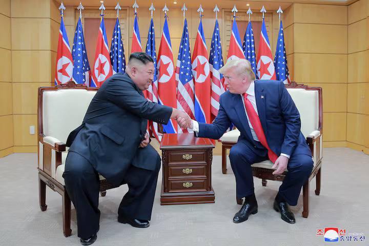 Seoul Urges Trump To Meet Kim Jong Un During His Asia Visit