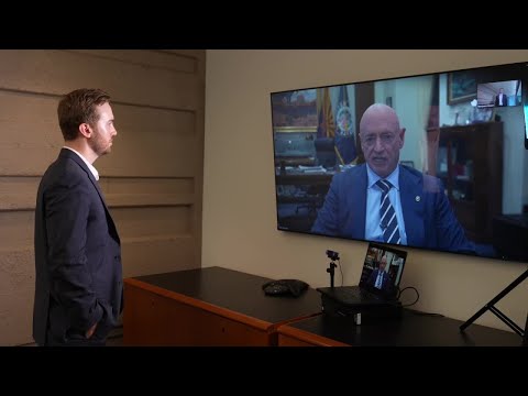 Senator Kelly calls for immediate talks to end government shutdown