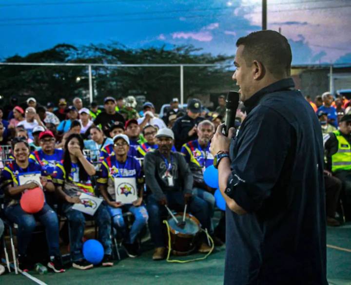 Reconocen a comuneros de Falcón que se preparan para nueva consulta popular