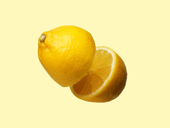 Miss Manners: My mom likes to rinse her hands with lemons at restaurants and it’s really embarrassing