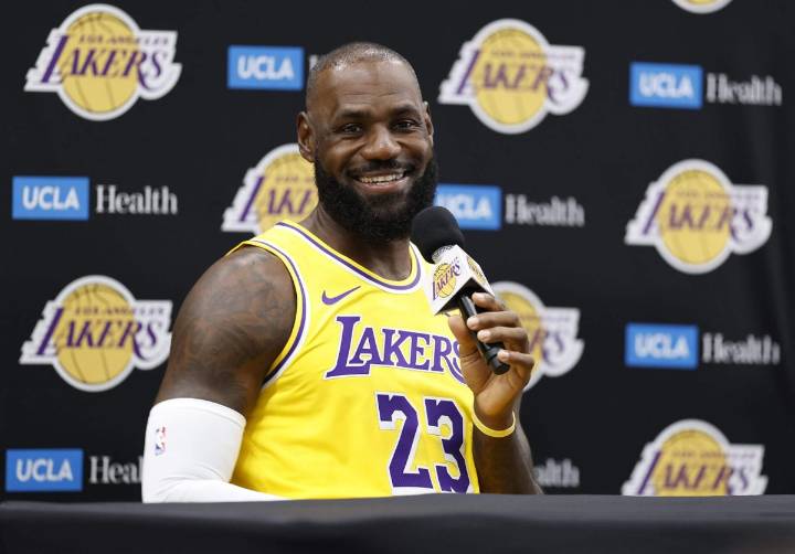 LeBron’s sciatica explained: The pain that's sidelining the Lakers star for weeks
