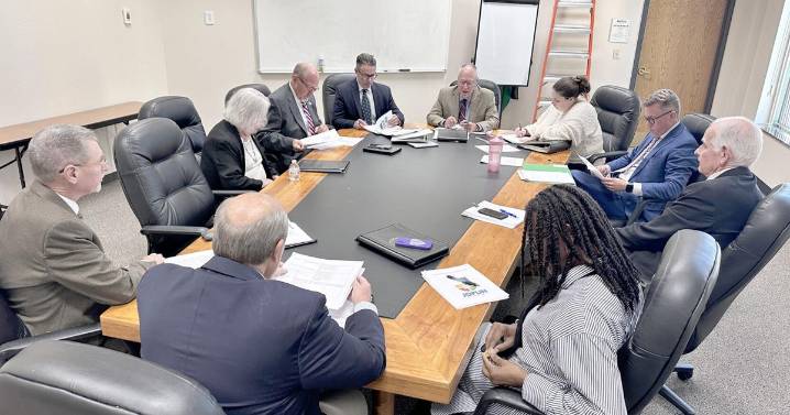 Joplin Charter Review Commission holds public hearing, debates proposals