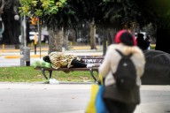 Entretextos: “Dormir donde nadie mira”, una crónica marplatense de Carolina Favini