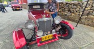 John y su MG Morris Garage 1953: un viaje en el tiempo a la entrada de la Autoferia Manizales 2025