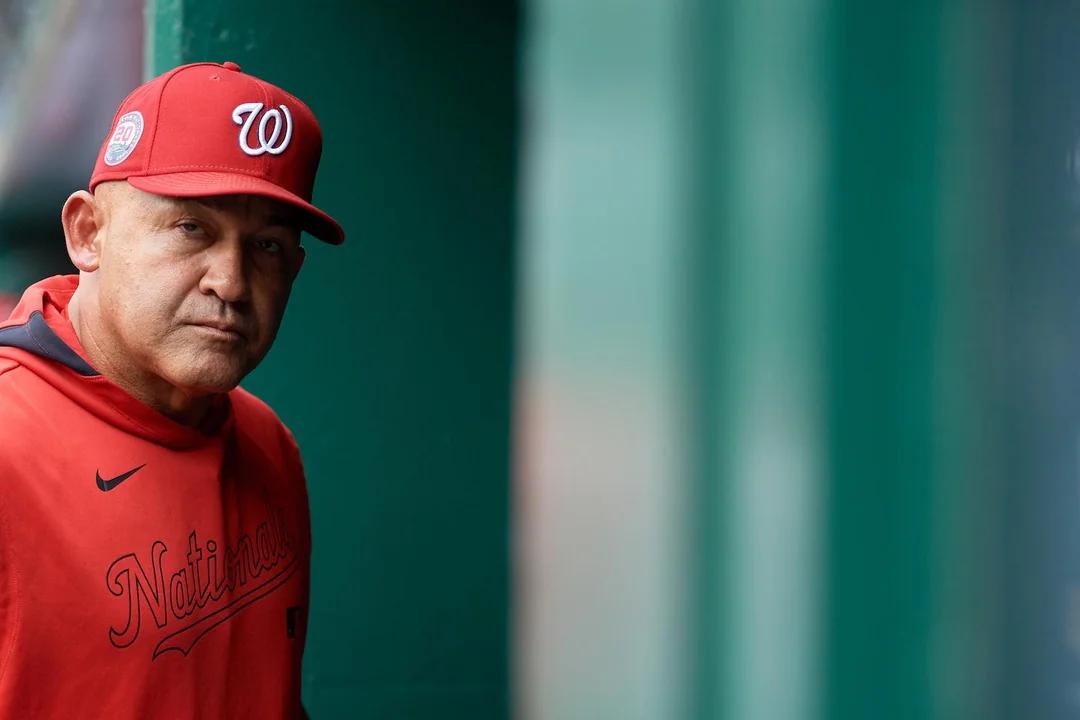 Miguel Cairo deja de ser el mánager de los Nacionales de Washington