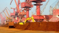 Caen mercados en EE.UU. ante aranceles del 100 por ciento a China