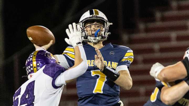 Notre Dame football answers adversity to rally past Palisades and stay unbeaten