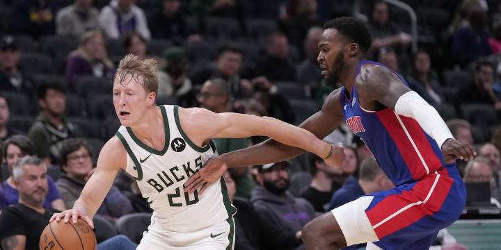 Bucks’ AJ Green agrees to four-year, $45 million contract extension
