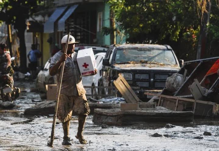 Suben a 79 los fallecidos por lluvias en cinco estados de México