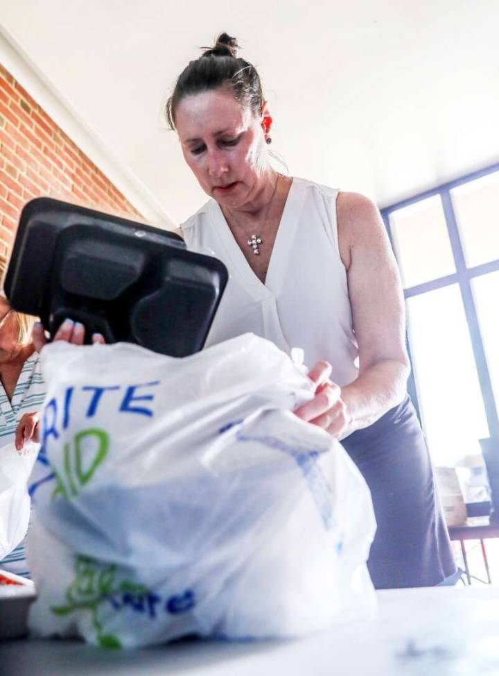 SNAP benefits stoppage means neighbors need help