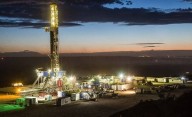 El precio del petróleo se derrumba y podría afectar el nivel de inversión en Vaca Muerta