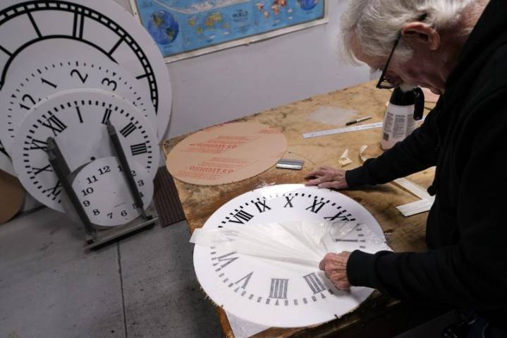 Effort to fast-track permanent daylight saving time bill thwarted: What happens now?