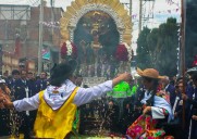 ¿Qué otras regiones de Perú celebran al Señor de los Milagros y con qué tradiciones?