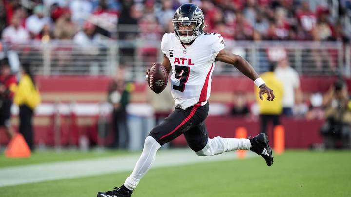 Michael Penix Jr. 'day-to-day' with bone bruise, Divine Deablo to 'miss some time'