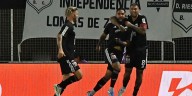 Riestra venció 1 a 0 a Instituto, alcanzó la cima de la Zona B y aseguró el pase a los octavos del Torneo Clausura
