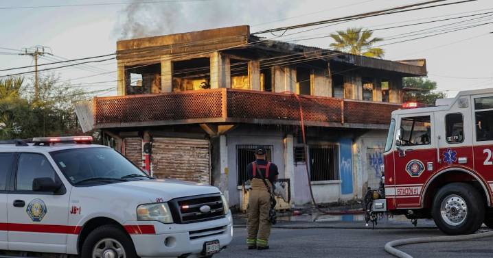 Se incendia dos veces en un día edificio abandonado en la colonia Libertad