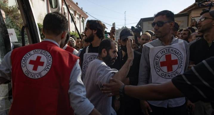 Hamás | Gaza | Ejército israelí recibe los dos cadáveres de rehenes restantes y transporta todos a Israel últimas