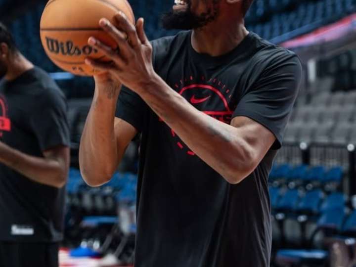 Kevin Durant se convirtió en el jugador con mayores ganancias de la NBA y jugará en el quinteto más alto en la historia de la liga