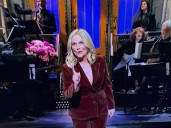 'SNL' Host Amy Poehler Calls Out AI, SNL anniversary In Monologue