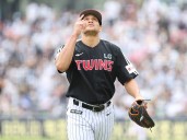 Yonny Chirinos y Mellizos de LG directo a la Serie de Corea