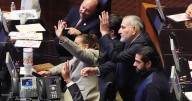 Senadores niegan revocación de visa estadounidense