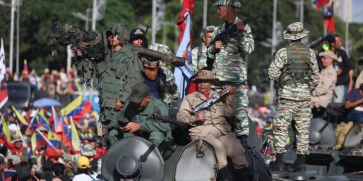 Venezuela realiza ejercicios ante cualquier «violencia bélica» que pueda darse en el país