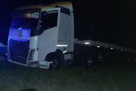 Un conductor se descompensó al volante y despistó su camión en la Autovía 14