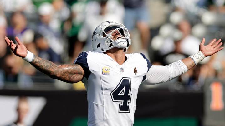 Cowboys lead Jets 23-6 at halftime