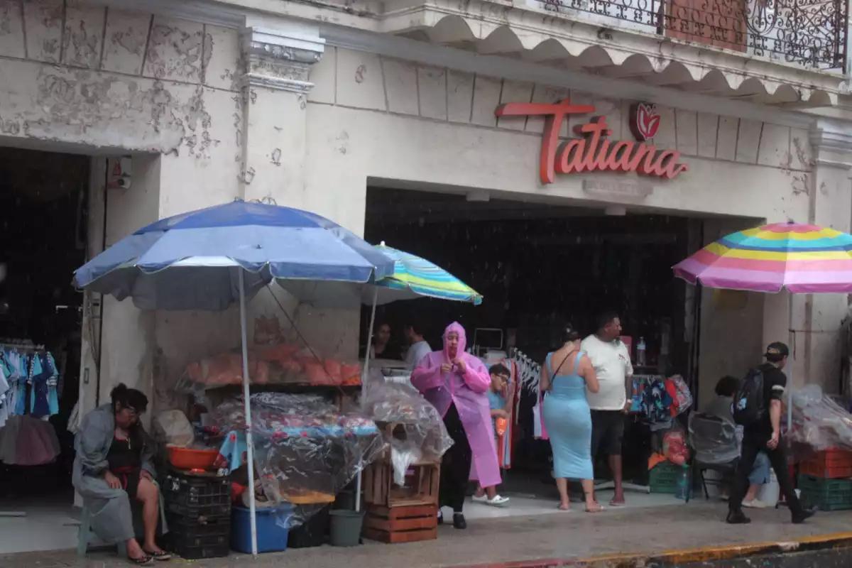 Clima en Yucatán: Inician vigilancia de un desarrollo ciclónico y anticipan más lluvias este fin de semana