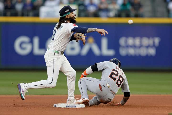 Tigers return to Detroit for 1st time in 2-plus weeks, hosting Mariners in Game 3 of ALDS tied at 1