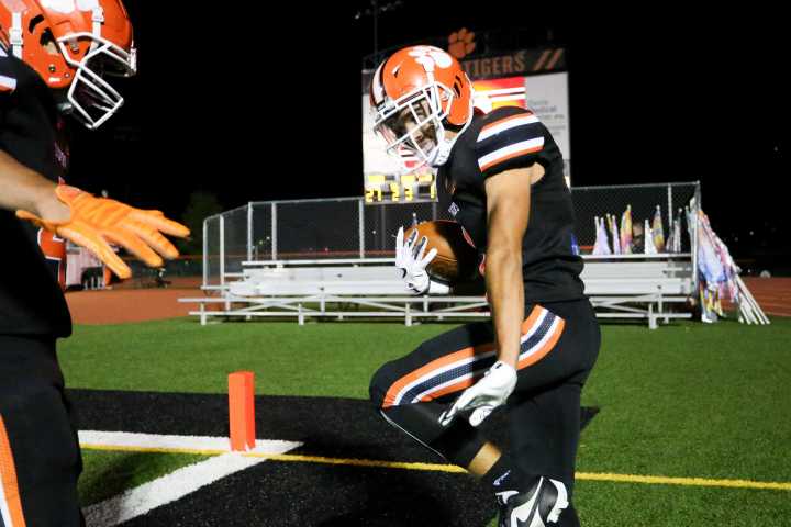 Balanced offensive attack leads Elkins over Grafton, 35