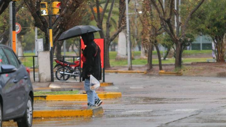 Pronosticaron lluvias para este sábado y un domingo electoral a pleno sol