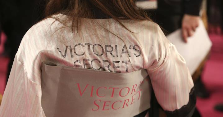 Hora y dónde ver el desfile Victoria’s Secret Fashion Show 2025