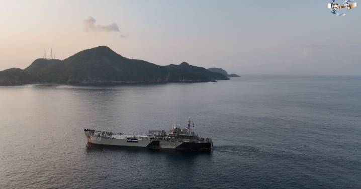 Marina de México rescata a 28 adolescentes de embarcación en el Pacífico