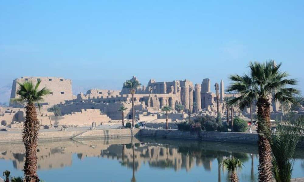 Científicos ‘reducen’ la antigüedad del templo egipcio de Karnak y recrean su entorno