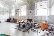 Madrid rinde homenaje al Dúo Dinámico dando su nombre a la escuela municipal de música de Vicálvaro