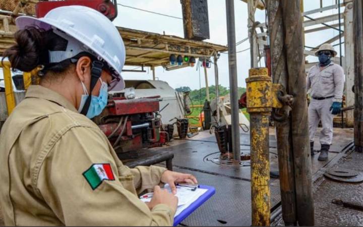 PIERDE PEMEX 61 MIL 247 MDP