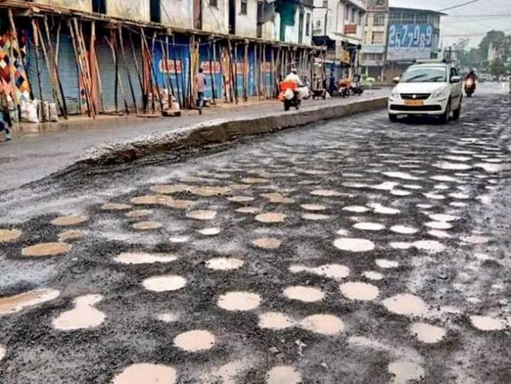 Bombay HC fixes ₹6 lakh compensation for pothole, manhole deaths:Injured will get up to ₹2.50 lakh; court says, ‘officers and contractors will be held responsible if compensation delayed’