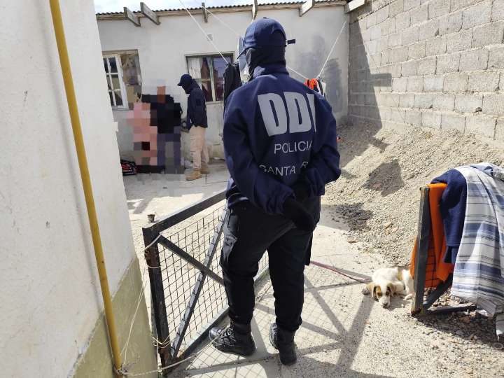 Allanamiento positivo por robo en un comercio de accesorios tecnológicos en Puerto Deseado