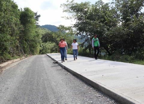 Supervisan obras de movilidad en la zona