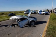 Tragedia en la ruta 11. Una beba murió en un violento despiste y choque contra una columna de alumbrado
