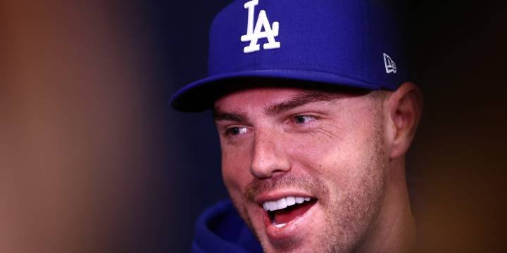 Freddie Freeman honoring mom with World Series in Canada