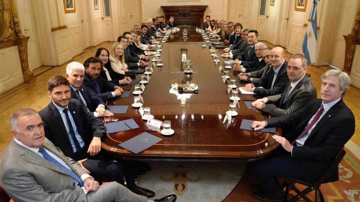 Milei recibió a gobernadores: pidió apoyo para las reformas laboral, tributaria y del Código Penal