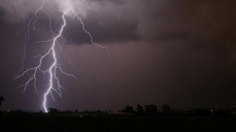 ¡Precaución! Posibles tormentas eléctricas azotarán Juárez esta noche