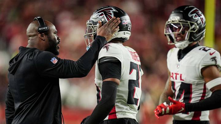 Nerdy Birds: Falcons' pass defense taking off