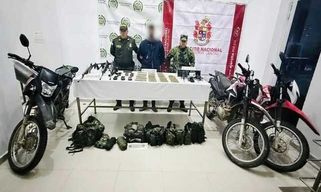 Incautan presunto arsenal bélico perteneciente a grupo armado ilegal en Ipiales